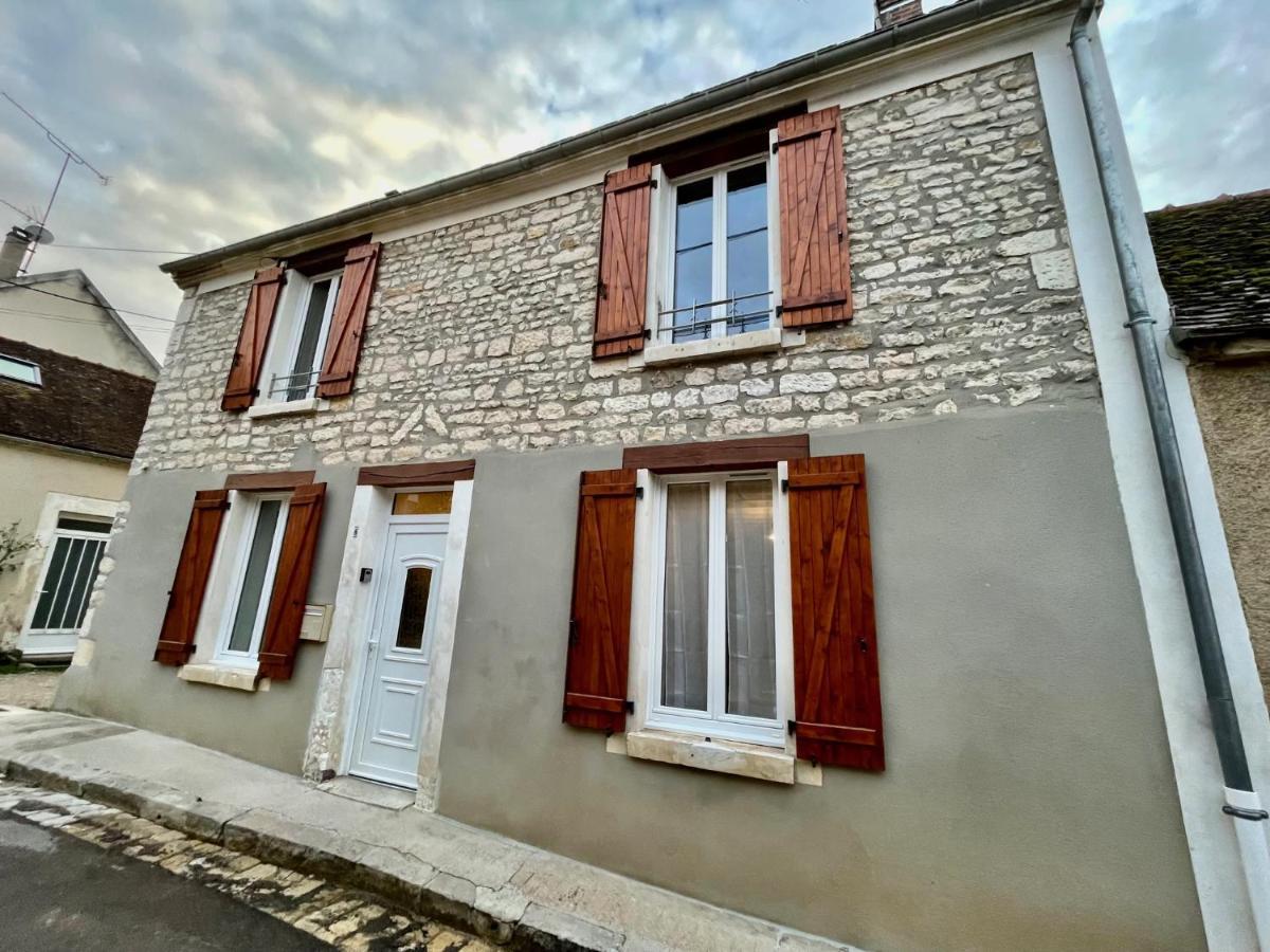 Les Deux L Du Vignoble Apartment Chablis Exterior photo